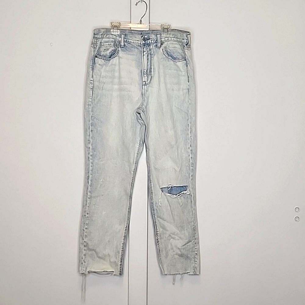 American Eagle Outfitters distressed jeans size 12